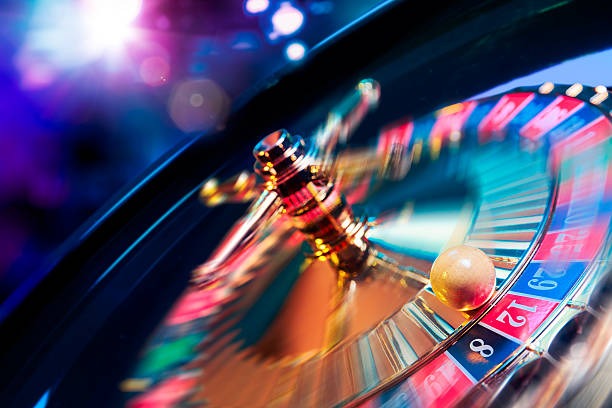Red Tiger slot game interface on bolabet with reels, paylines, and bonus features